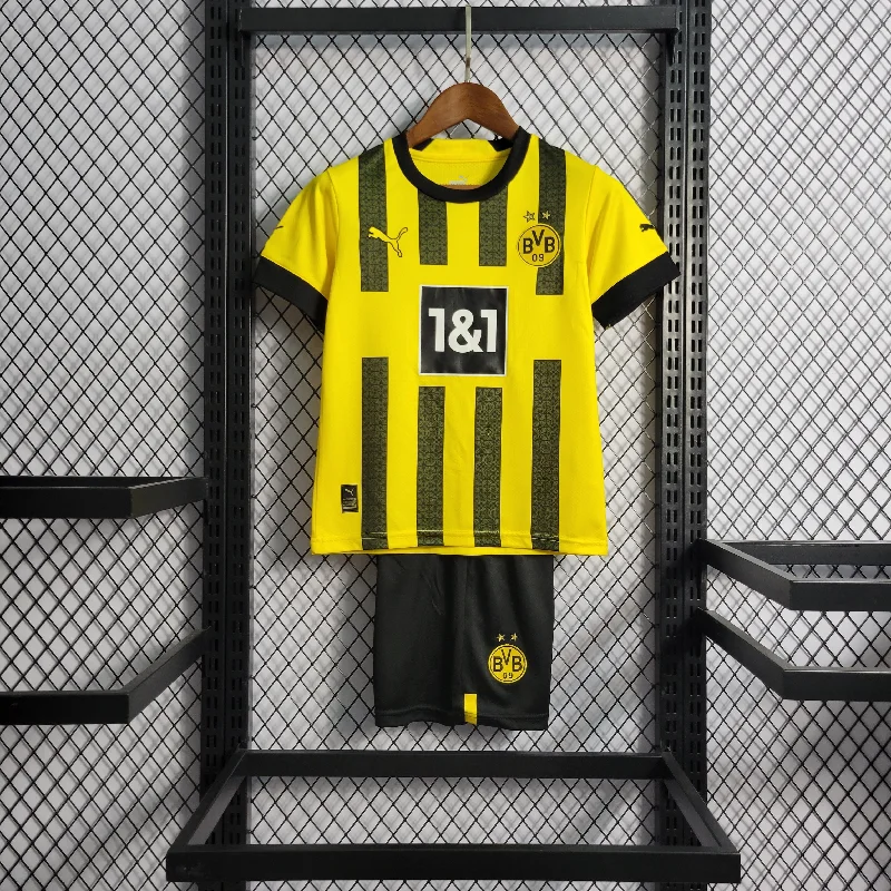 Conjunto Infantil Oficial do Borussia Dortmound 22/23 - Kids