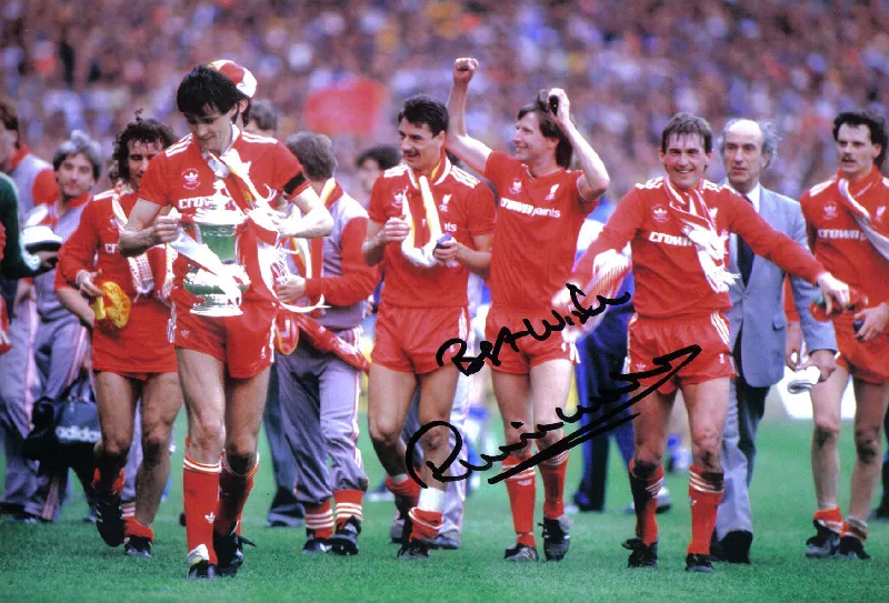 Ronnie Whelan - Liverpool F.C. - 1986 F.A. Cup Winner - 12 x 8 Autographed Picture